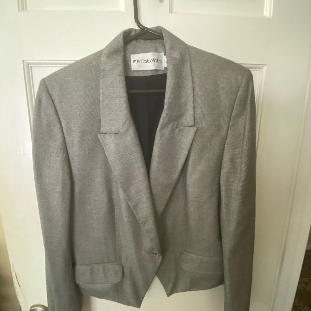 Grey Lapel Blazer – Long Sleeve Office Jacket w Black Buttons – Business Casual